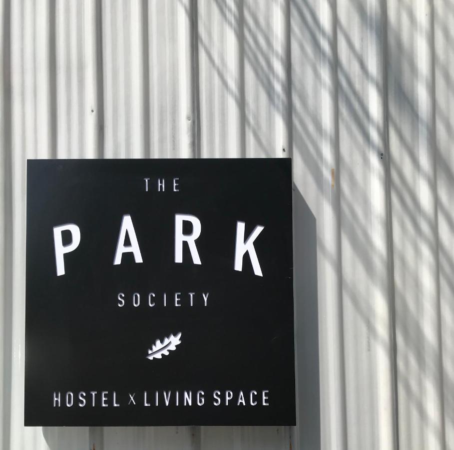The Park Society Hostel Chiang Mai Ngoại thất bức ảnh